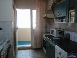 apartament-3-camere-confort-1-decomandat-in-ploiesti-zona-de-sud-a-orasului-11